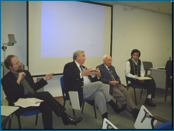 602x451 pixels (101K)